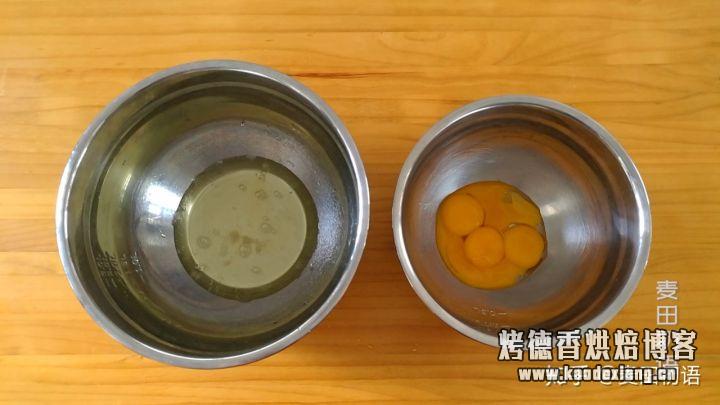 为了做好这个戚风蛋糕,我用了一整箱鸡蛋,从此告别凹底和塌陷