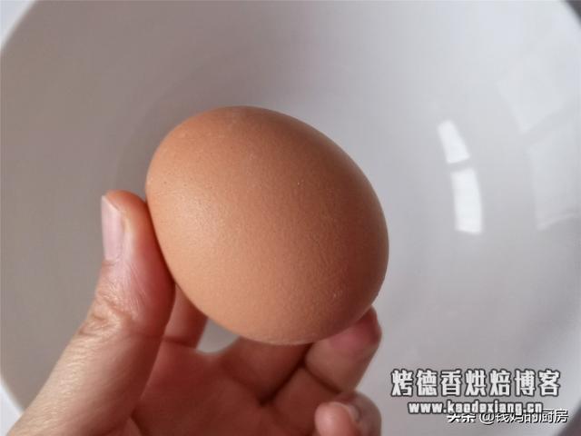 分享何炅老师的快手蒸蛋糕,配方比例超详细,新手也能一次做成功