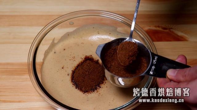 黑糖也能打发蛋白,注意这个步骤,闻着都想吃,戚风蛋糕N+3做法