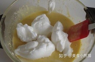 海绵蛋糕这样做出来真香,手把手教你在家做海绵蛋糕,看得流口水
