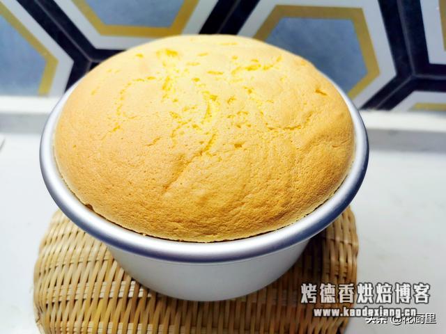 戚风蛋糕,最正确的比例和方法,一步步按照做,就能既松软又香甜