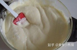 海绵蛋糕这样做出来真香,手把手教你在家做海绵蛋糕,看得流口水