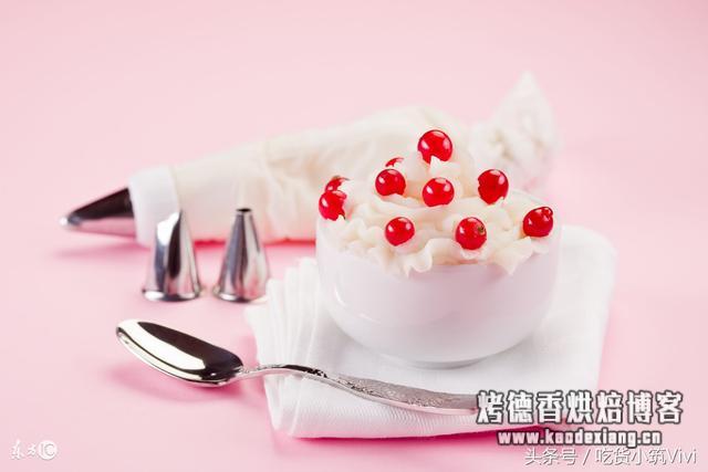 「烘焙课堂」淡奶油打发技巧，掌握状态是关键，各种甜品轻松拿捏