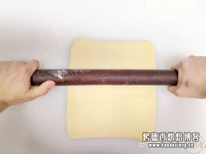 家里没有开酥机,怎么做牛角包?
