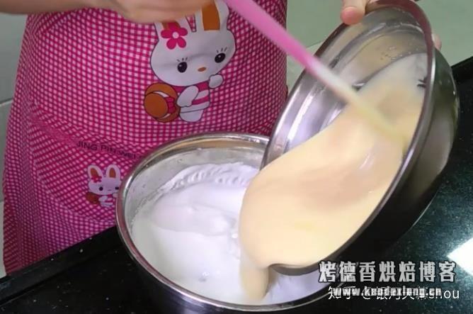 【蛋糕教程】教你戚风蛋糕零失败做法,蓬松柔软不塌陷,一次成功