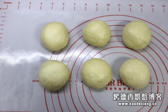 用剩下的淡奶油再也不发愁了,记住这个配方,天天有柔软面包吃