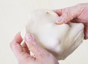 手工揉面的详细过程,赶快看看吧