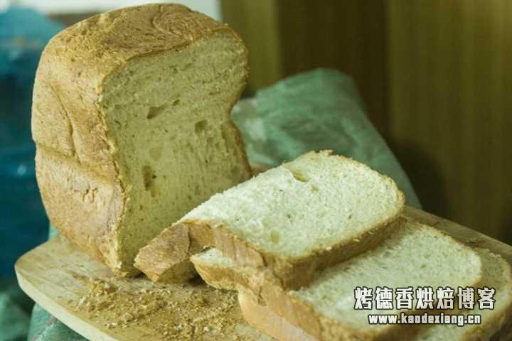 面包机好还是烤箱好?