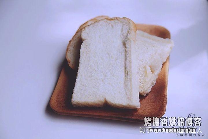 面团揉面的几个阶段?用了这个方法揉面后,时间缩短了,面温也好控制了!