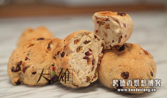 蔓越莓面包的做法 自制蔓越莓全麦面包