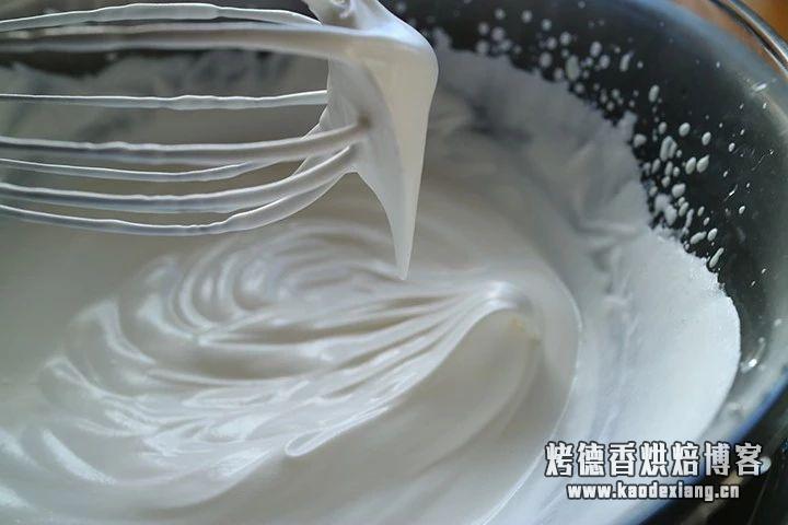 淡奶油怎么打发手动，烘焙基础之淡奶油与打发