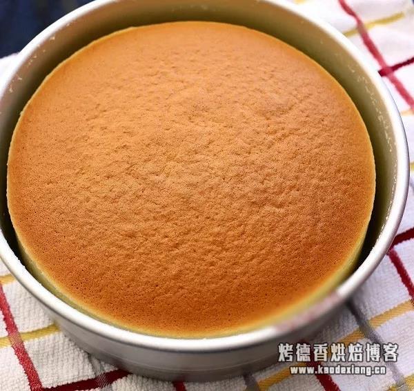 轻芝士蛋糕6问6答:开裂/掉皮/缩腰/烤不熟……到底怎么破?