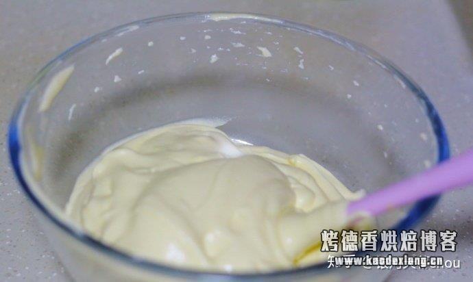 【蛋糕教程】教你用3个鸡蛋做12个杯子蛋糕,无添加