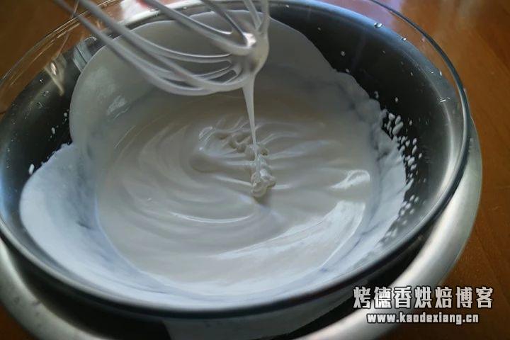 淡奶油怎么打发手动，烘焙基础之淡奶油与打发