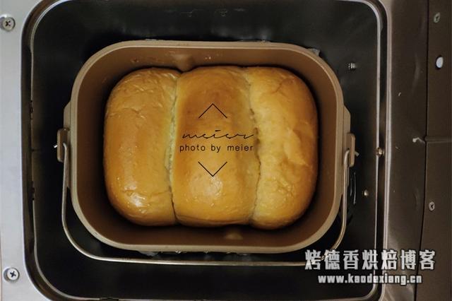 教你用面包机做出松软香甜的面包,过程详细,跟着做你也行!