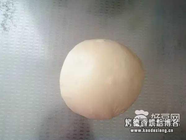 不用面包机如何揉面团能揉出手套膜?
