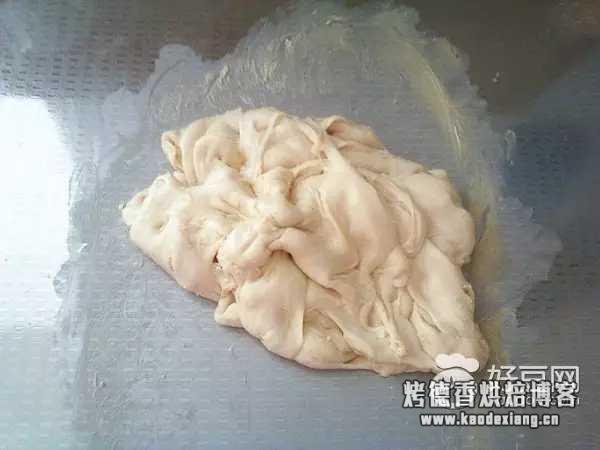 不用面包机如何揉面团能揉出手套膜?
