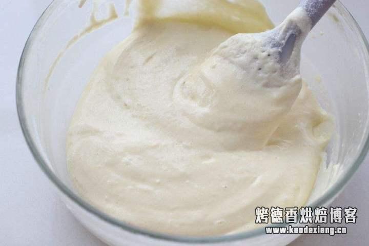 比戚风蛋糕更简单更口感细腻的巧克力海绵蛋糕做法来啦