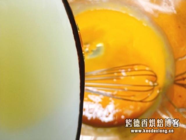 超详细的戚风蛋糕教程,自从用了这个配方,还没有做失败过