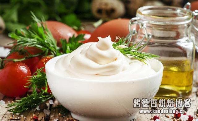 被“吹上天”的“淡奶油”到底是什么!真的比普通奶油好吃吗?