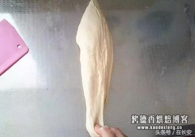 最详细的手工揉面方法，窍门、手法全在里面 如何揉面光滑