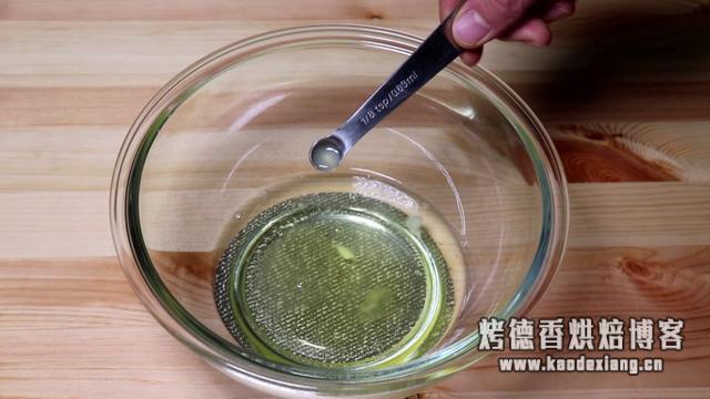 黑糖也能打发蛋白,注意这个步骤,闻着都想吃,戚风蛋糕N+3做法
