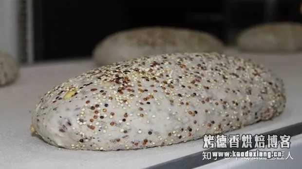 怎么判断一款面包的正确烘焙温度?