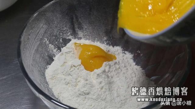 好吃不上火的蒸蛋糕,配方和做法都告诉你,学会在家做给孩子吃 电饭煲蛋糕的做法