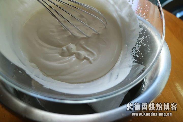 淡奶油怎么打发手动，烘焙基础之淡奶油与打发