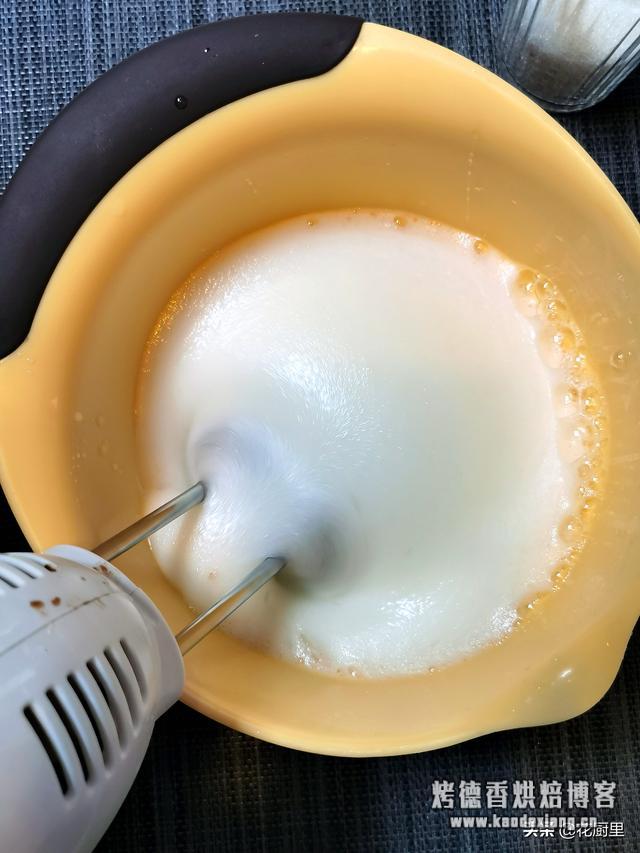 戚风蛋糕,最正确的比例和方法,一步步按照做,就能既松软又香甜