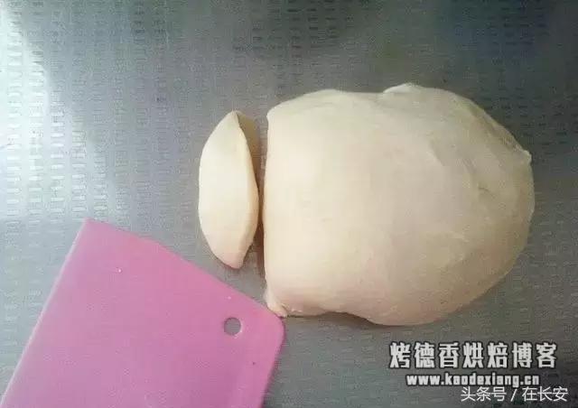 最详细的手工揉面方法，窍门、手法全在里面 如何揉面光滑