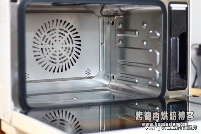 推荐给零基础烘焙爱好者学习的一款蛋糕做法,口感松软细腻