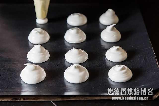 蛋黄、蛋清打发的时候为什么需要糖?原理是怎样的?