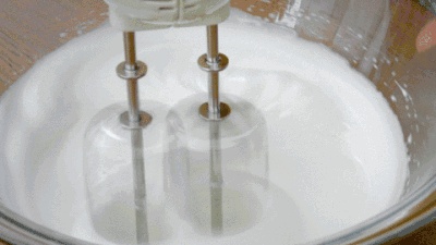 【蛋糕教程】酸奶蛋糕的做法,一个纸杯就搞定