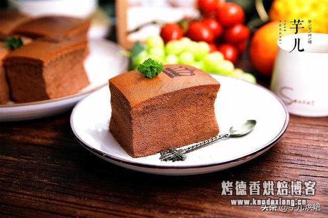 教你做巧克力古早味蛋糕,黄金比例配方,不缩不塌,棉花一般柔软