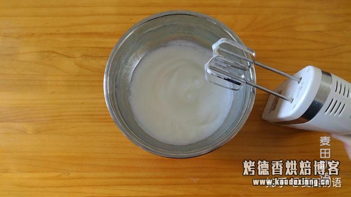 为了做好这个戚风蛋糕,我用了一整箱鸡蛋,从此告别凹底和塌陷