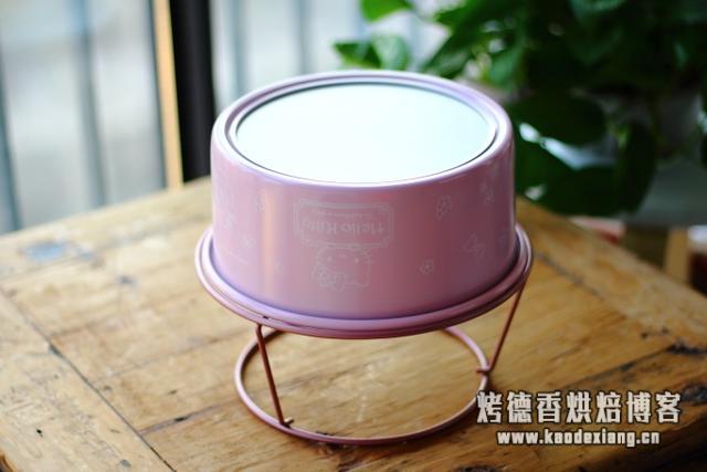 8寸戚风蛋糕的做法,适合烘焙新手制作,口感细腻绵软,零失败