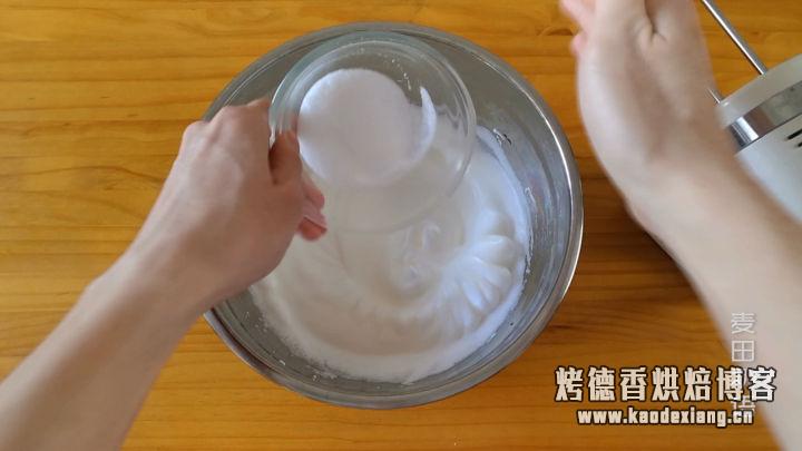 芝士浓郁的网红古早味蛋糕,不凹陷不回缩真的很简单