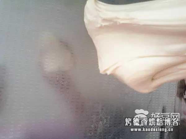不用面包机如何揉面团能揉出手套膜?