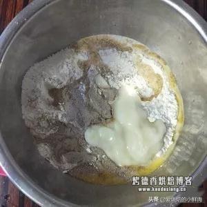 冷藏发酵法的注意事项 一次冷藏发酵,提前一晚做,早晨就能吃到现烤的面包