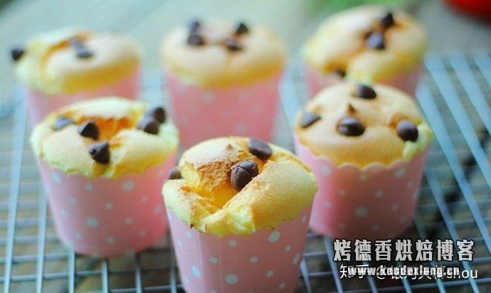 【蛋糕教程】教你用3个鸡蛋做12个杯子蛋糕,无添加