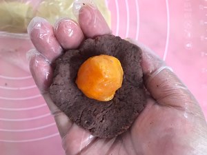 蛋黄酥，只需松弛一次的做法，适合新手 制作方法