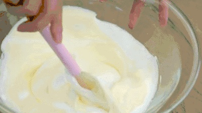 【蛋糕教程】酸奶蛋糕的做法,一个纸杯就搞定