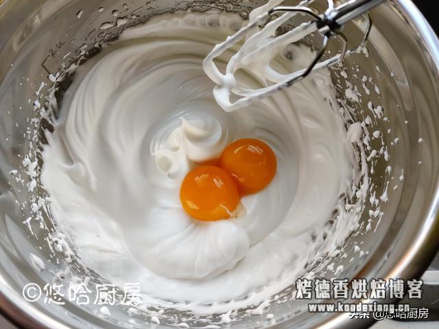 4个鸡蛋1碗面粉,分蛋打发操作,蛋糕不开裂不塌陷,轻松搞定