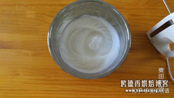 比戚风更简单,不凹不塌的古早味蛋糕,柔软细腻超好吃