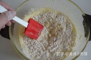 海绵蛋糕这样做出来真香,手把手教你在家做海绵蛋糕,看得流口水