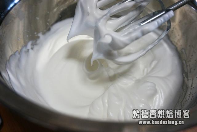 海绵蛋糕在家做,入口即化,全家都爱吃,一次吃不过瘾