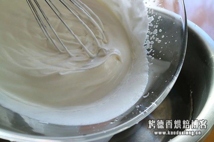 淡奶油怎么打发手动，烘焙基础之淡奶油与打发