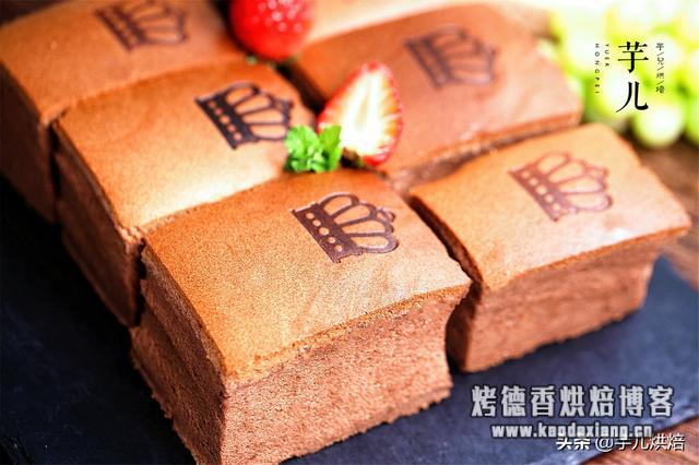 教你做巧克力古早味蛋糕,黄金比例配方,不缩不塌,棉花一般柔软