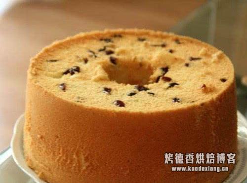 蛋糕想要松软成形关键是什么?不是搅拌也不是蛋清打发,是这一点